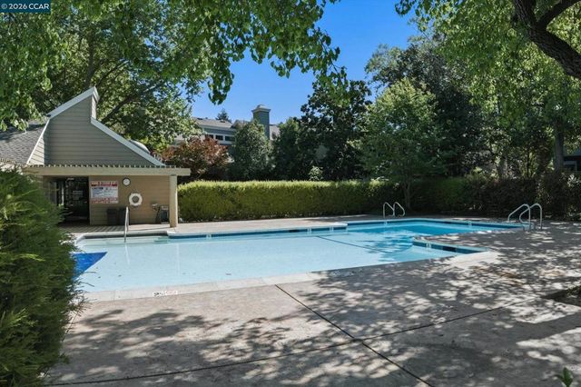 1905 Stratton Circle, Walnut Creek, CA 94598