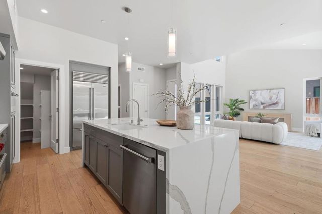 826 W Olive Avenue, Sunnyvale, CA 94086