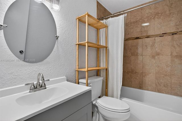 7708 Margate Blvd C5-5, Margate, FL 33063