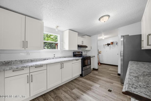4318 DEERFIELD Circle W, Macclenny, FL 32063