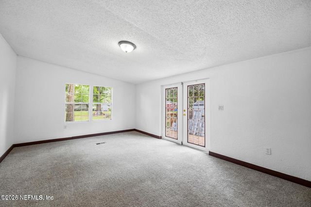 4318 DEERFIELD Circle W, Macclenny, FL 32063