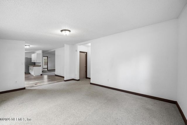 4318 DEERFIELD Circle W, Macclenny, FL 32063