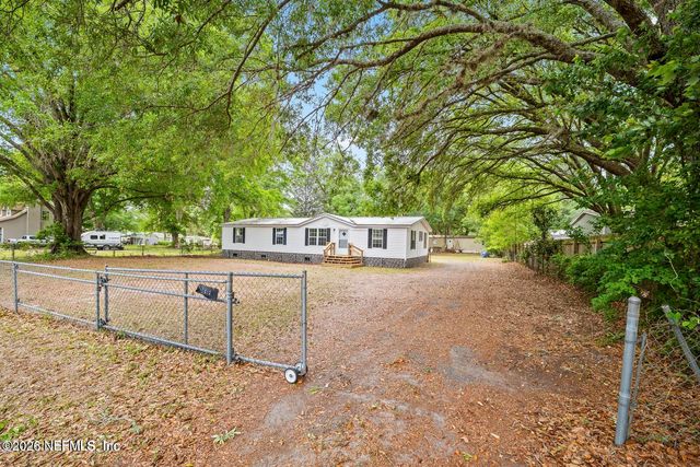 4318 DEERFIELD Circle W, Macclenny, FL 32063