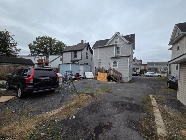 626 E 6th St, Plainfield City, NJ 07060