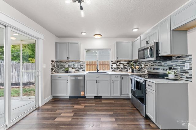3324 E Princess Amy Ct, Nampa, ID 83687