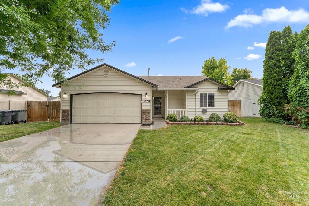 3324 E Princess Amy Ct, Nampa, ID 83687