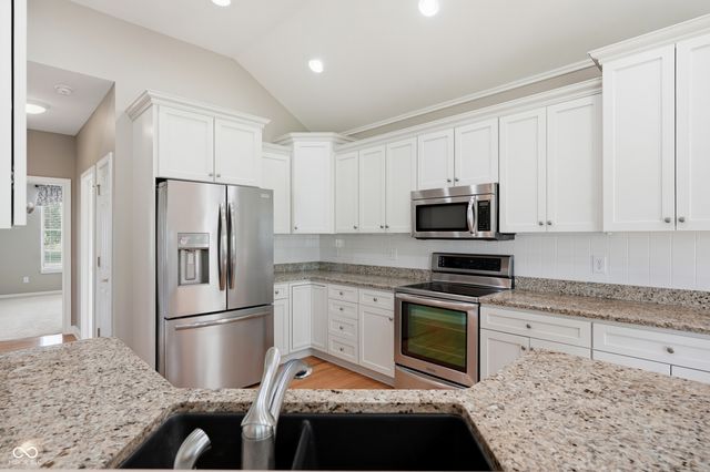 11003 Treyburn Drive, Fishers, IN 46037