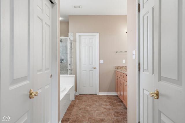 11003 Treyburn Drive, Fishers, IN 46037