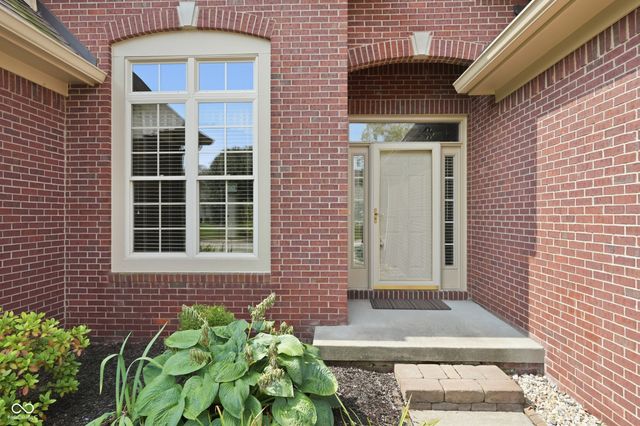 11003 Treyburn Drive, Fishers, IN 46037