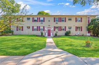 324 Post 6E, Westbury, NY 11590