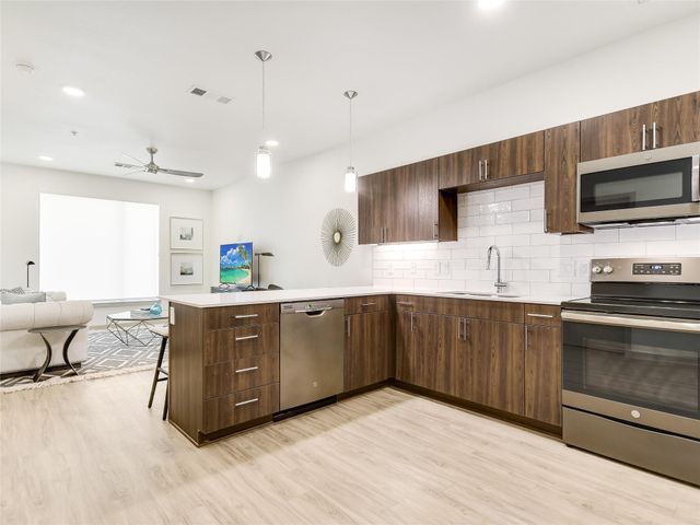 4811 Woodrow Ave 303, Austin, TX 78756