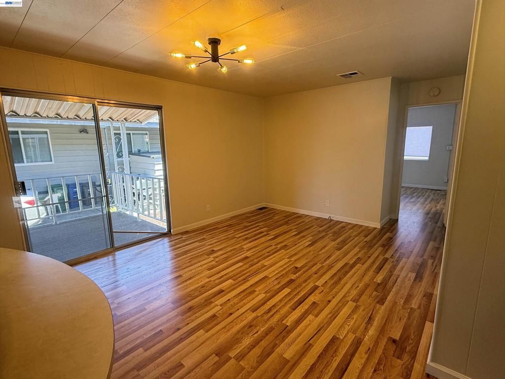 Image 14 of property listing at 29354 Middleborough, Hayward, CA 94544