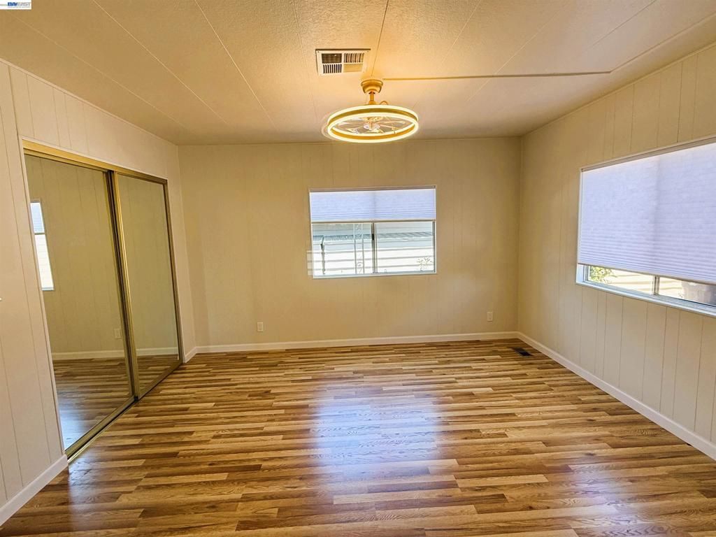 Image 18 of property listing at 29354 Middleborough, Hayward, CA 94544