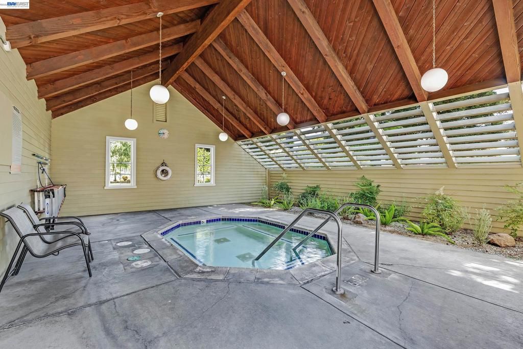 Image 27 of property listing at 29354 Middleborough, Hayward, CA 94544