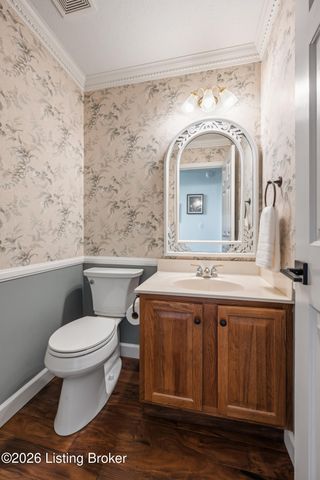 8316 Lacevine Rd, Louisville, KY 40220