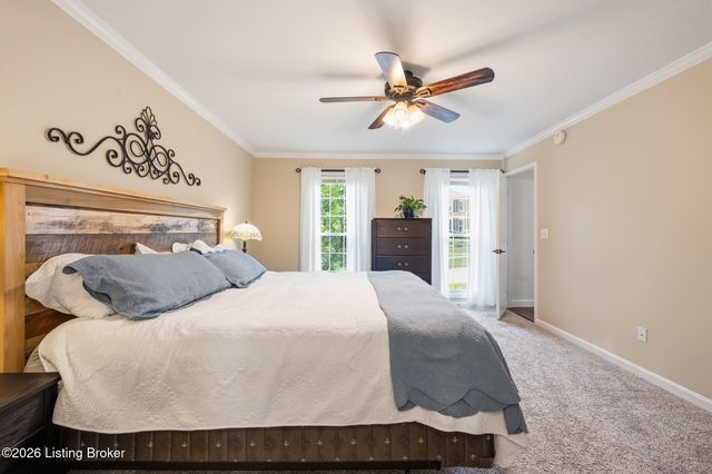 8316 Lacevine Rd, Louisville, KY 40220