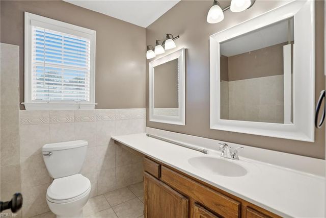 1609 Solway CT, Virginia Beach, VA 23454