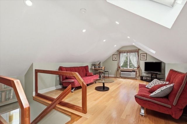 25 Hamlet Street 25, Newton, MA 02459