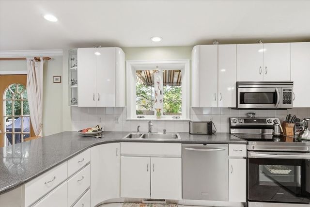 25 Hamlet Street 25, Newton, MA 02459
