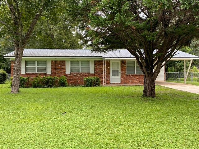 205 Powell Drive, Crestview, FL 32536