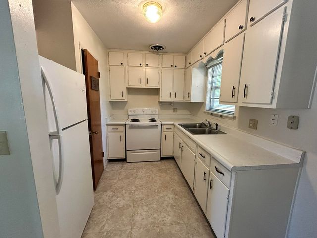 205 Powell Drive, Crestview, FL 32536