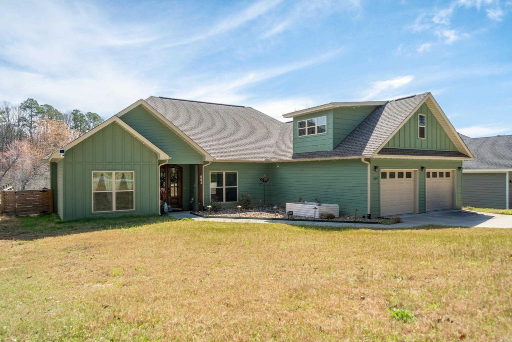 664 Hiram Drive, Bauxite, AR 72011