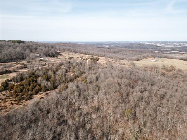 3877 W Kessler Mountain Road, Fayetteville, AR 72701