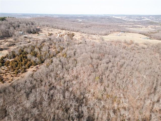 3877 W Kessler Mountain Road, Fayetteville, AR 72701