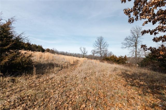 3877 W Kessler Mountain Road, Fayetteville, AR 72701