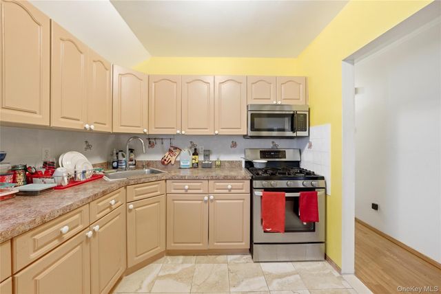 220-19 146th Avenue, Springfield Gardens, NY 11413