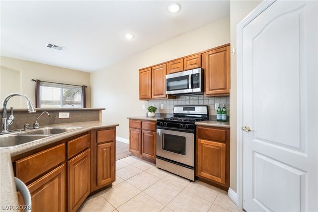 1080 Slate Crossing Lane 3, Henderson, NV 89002