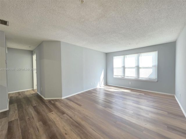 2303 N Congress Ave 28, Boynton Beach, FL 33426