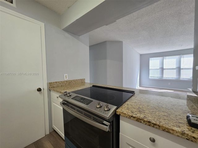 2303 N Congress Ave 28, Boynton Beach, FL 33426