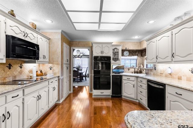 1127 SW County Road 3230, Winnsboro, TX 75494