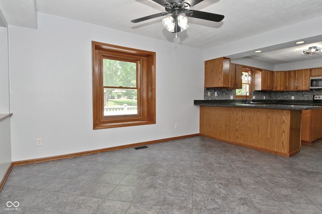 1012 Hudson Bay Drive, Greenwood, IN 46142