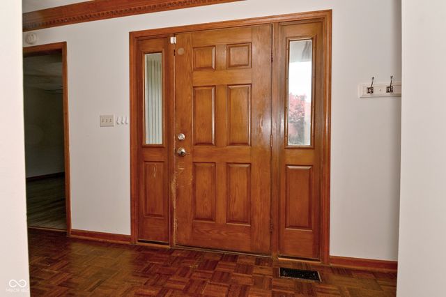 1012 Hudson Bay Drive, Greenwood, IN 46142