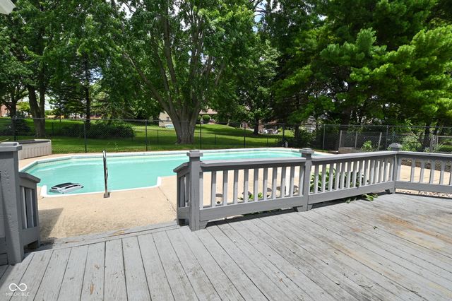 1012 Hudson Bay Drive, Greenwood, IN 46142