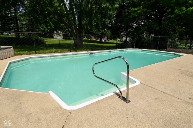 1012 Hudson Bay Drive, Greenwood, IN 46142