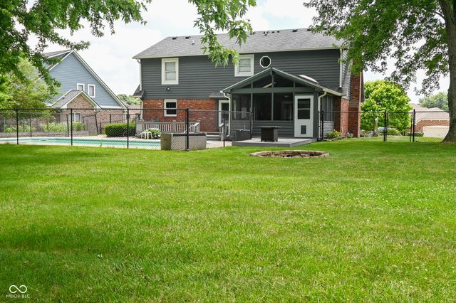 1012 Hudson Bay Drive, Greenwood, IN 46142