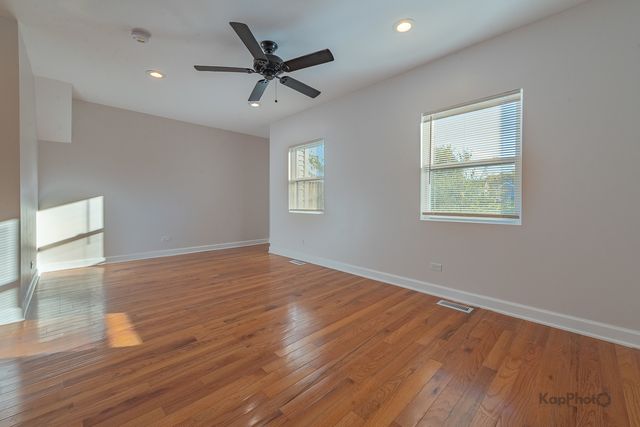 527 N Ridgeway Avenue, Chicago, IL 60624