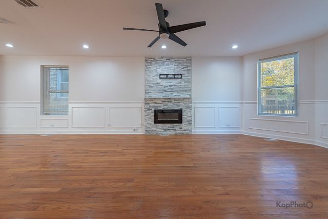 527 N Ridgeway Avenue, Chicago, IL 60624