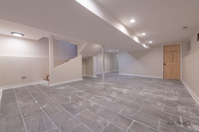 527 N Ridgeway Avenue, Chicago, IL 60624