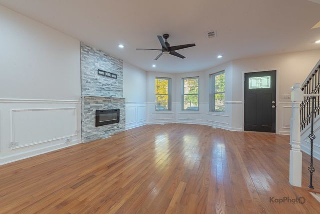 527 N Ridgeway Avenue, Chicago, IL 60624