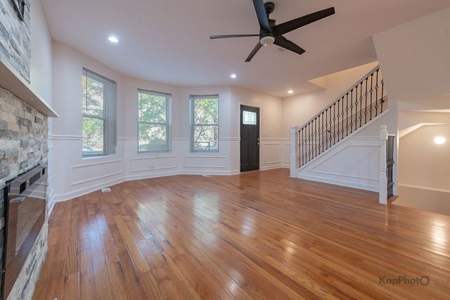 527 N Ridgeway Avenue, Chicago, IL 60624