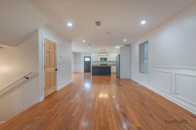 527 N Ridgeway Avenue, Chicago, IL 60624