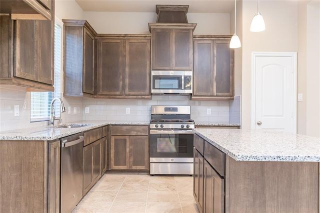 5546 Sallow Bay Lane, Fulshear, TX 77441