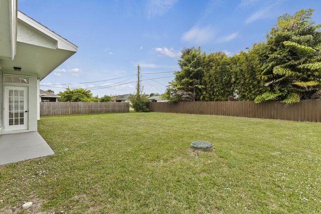 1618 SE Ridgewood Street, Port St Lucie, FL 34952