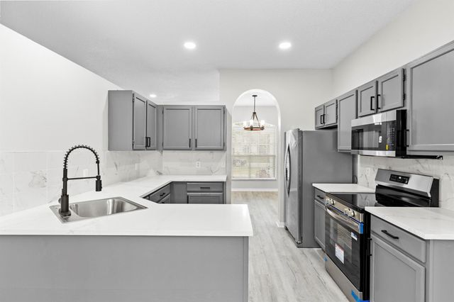 1618 SE Ridgewood Street, Port St Lucie, FL 34952