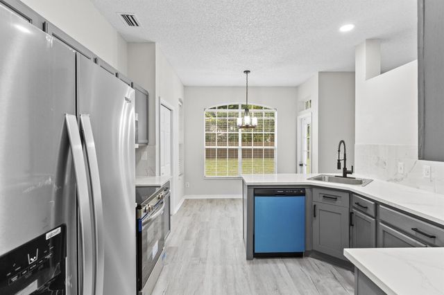 1618 SE Ridgewood Street, Port St Lucie, FL 34952