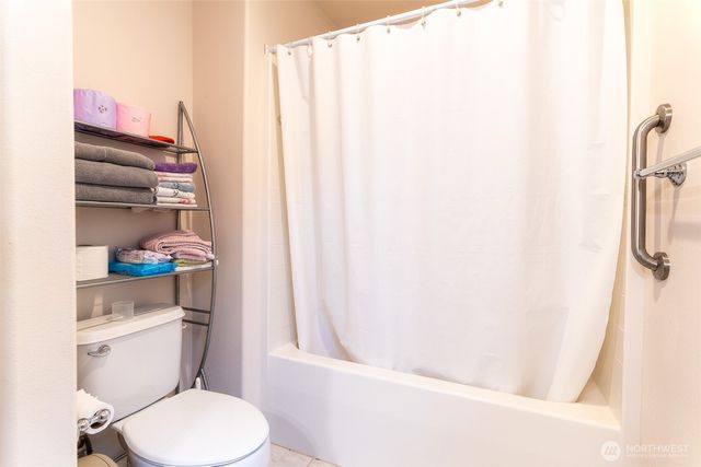 36010 11th Ave SW, Federal Way, WA 98023